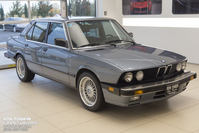 1987 Silver BMW 5-Series Sedan