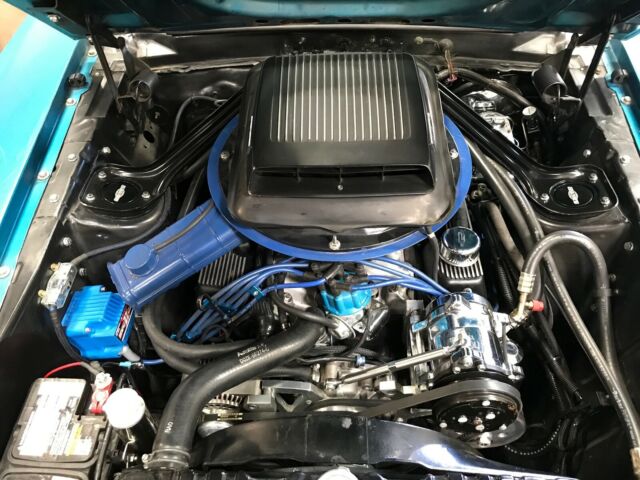 1970 Blue turquoise Ford Mustang Fastback