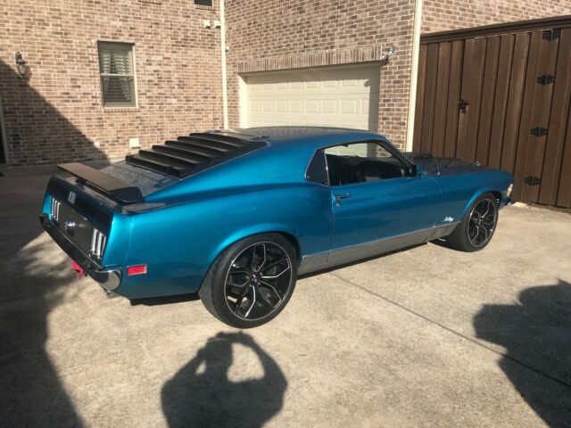 1970 Blue turquoise Ford Mustang Fastback