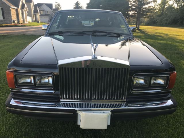 1988 Black Rolls-Royce Silver Spirit/Spur/Dawn Sedan
