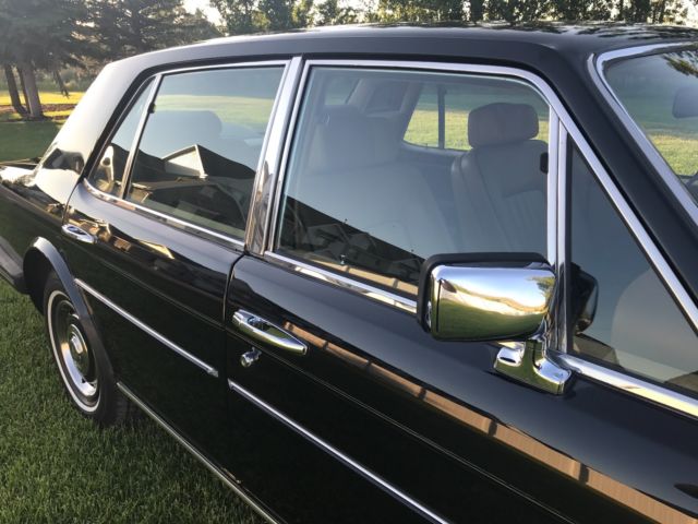 1988 Black Rolls-Royce Silver Spirit/Spur/Dawn Sedan