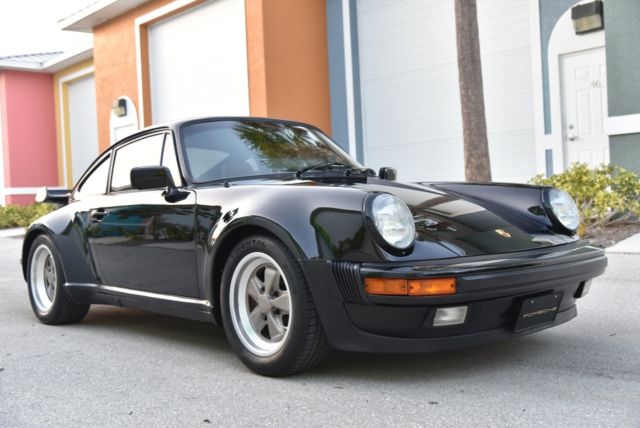 1984 Black Porsche 911