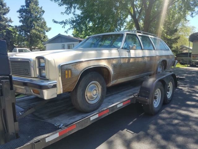 1976 Brown Chevrolet Malibu Wagon