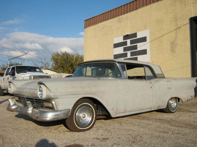 1957 GREY Ford SKYLINER CONVERTIBLE Convertible