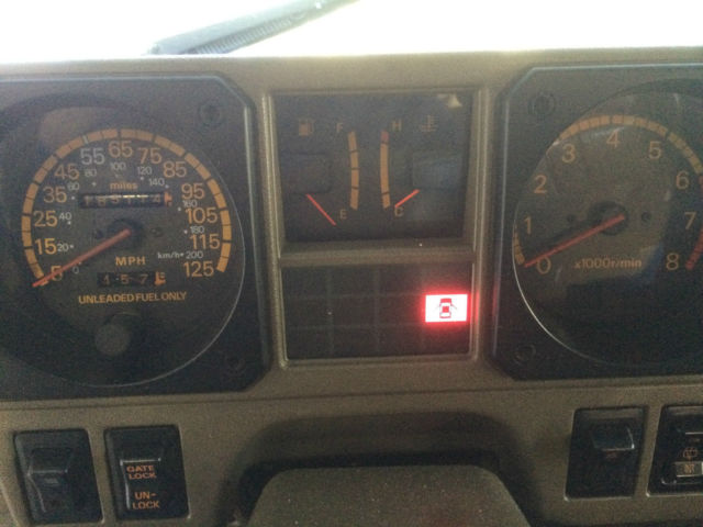 1991 Green Mitsubishi Montero SUV