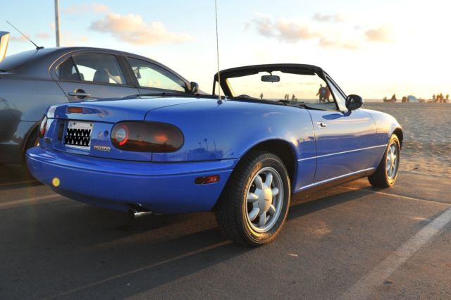1990 Mariner Blue Mazda MX-5 Miata Convertible