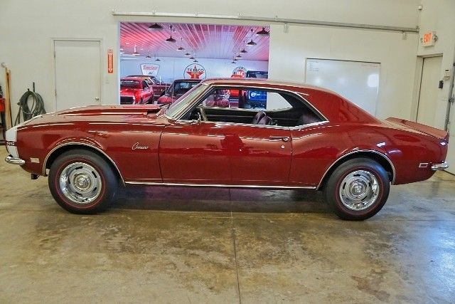 1968 Marlboro Maroon Chevrolet Camaro --
