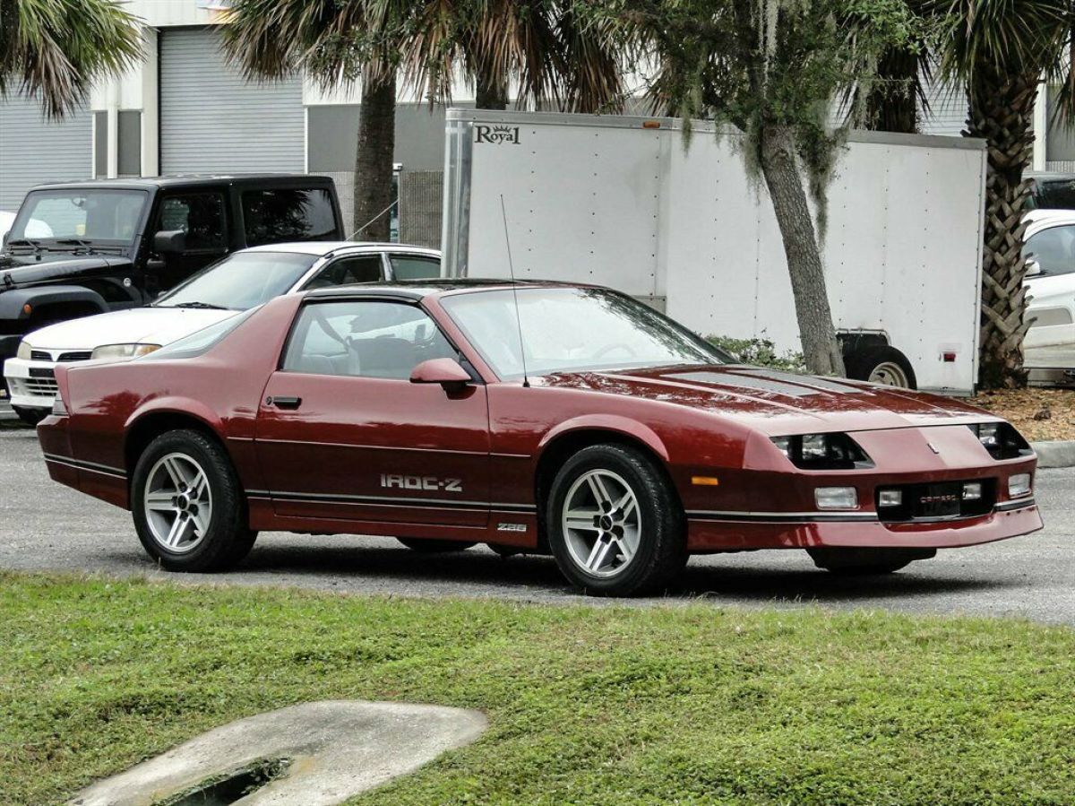 1986 Maroon Chevrolet Camaro 2d Coupe