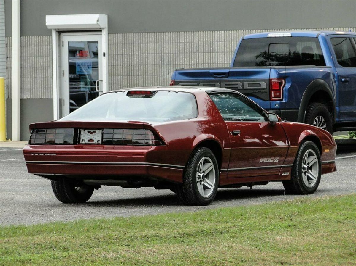 1986 Maroon Chevrolet Camaro 2d Coupe