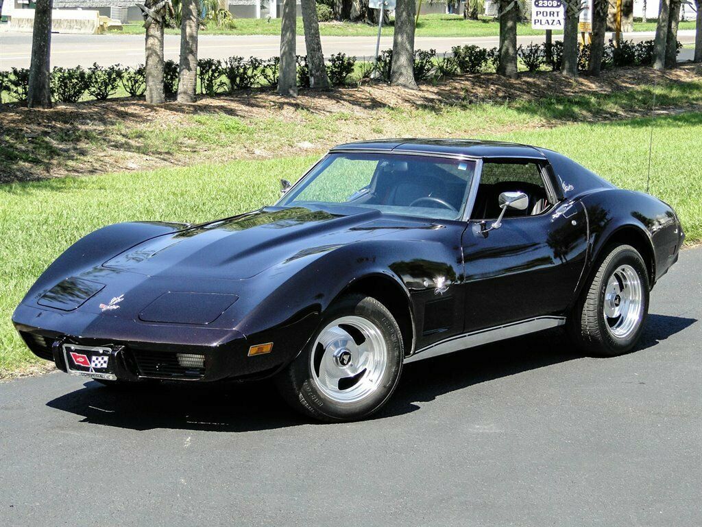 1977 Maroon Chevrolet Corvette 2d : 2 Door Hard TOP