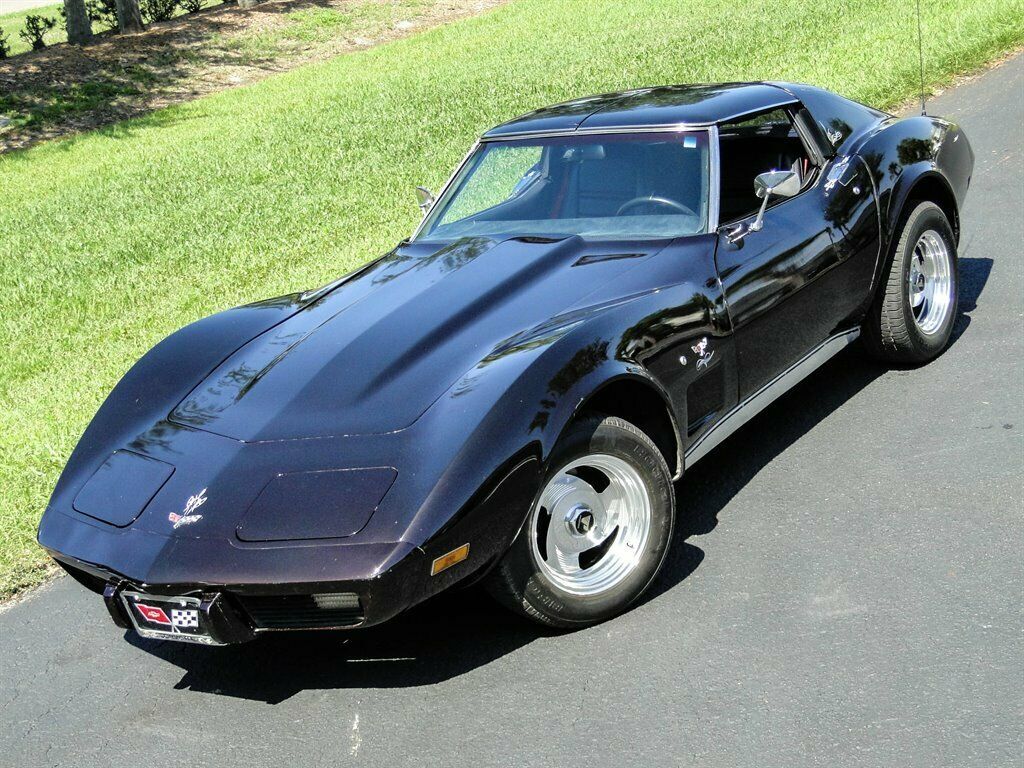 1977 Maroon Chevrolet Corvette 2d : 2 Door Hard TOP