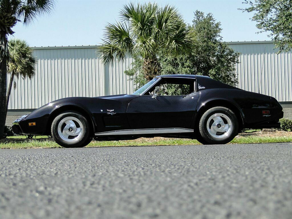 1977 Maroon Chevrolet Corvette 2d : 2 Door Hard TOP