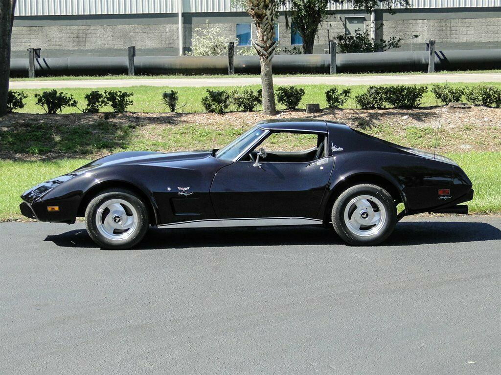 1977 Maroon Chevrolet Corvette 2d : 2 Door Hard TOP
