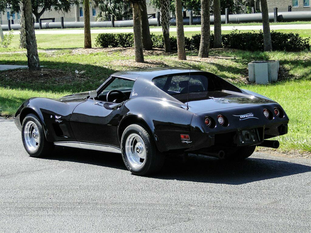 1977 Maroon Chevrolet Corvette 2d : 2 Door Hard TOP