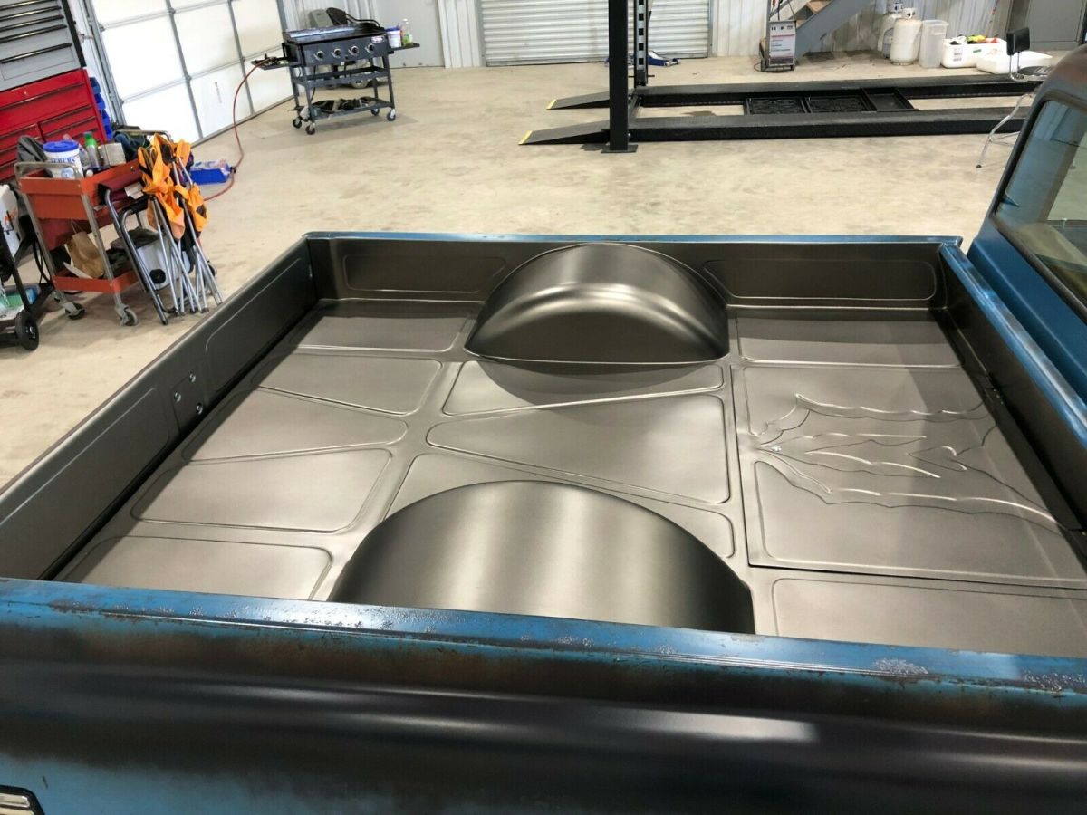 1971 Blue Chevrolet C-10 Standard Cab Pickup