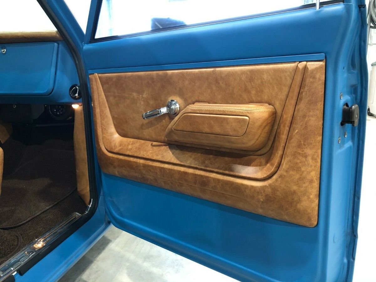 1971 Blue Chevrolet C-10 Standard Cab Pickup