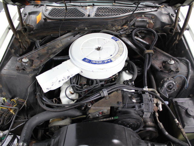 1972 White Ford Mustang Convertible