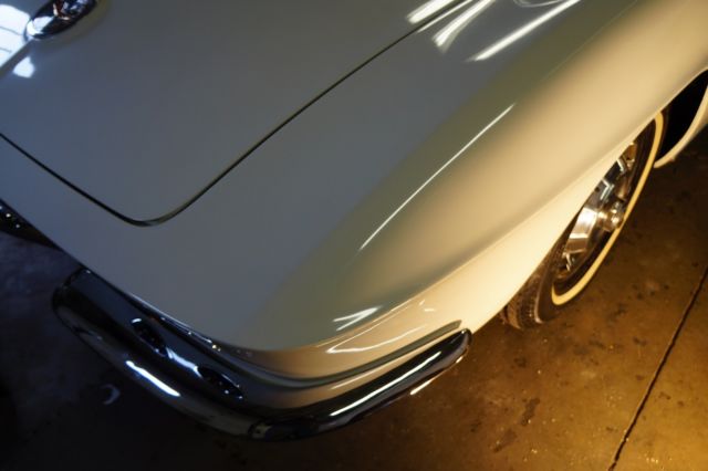 1962 White Chevrolet Corvette Convertible