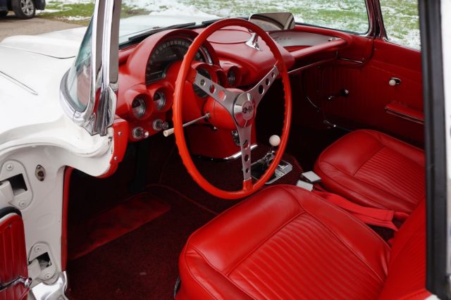 1962 White Chevrolet Corvette Convertible