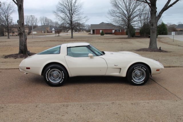 1979 Tan Chevrolet Corvette Coupe