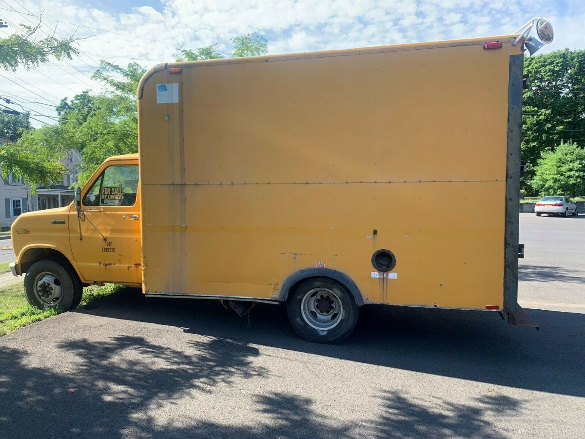 1991 Ford E-Series Van