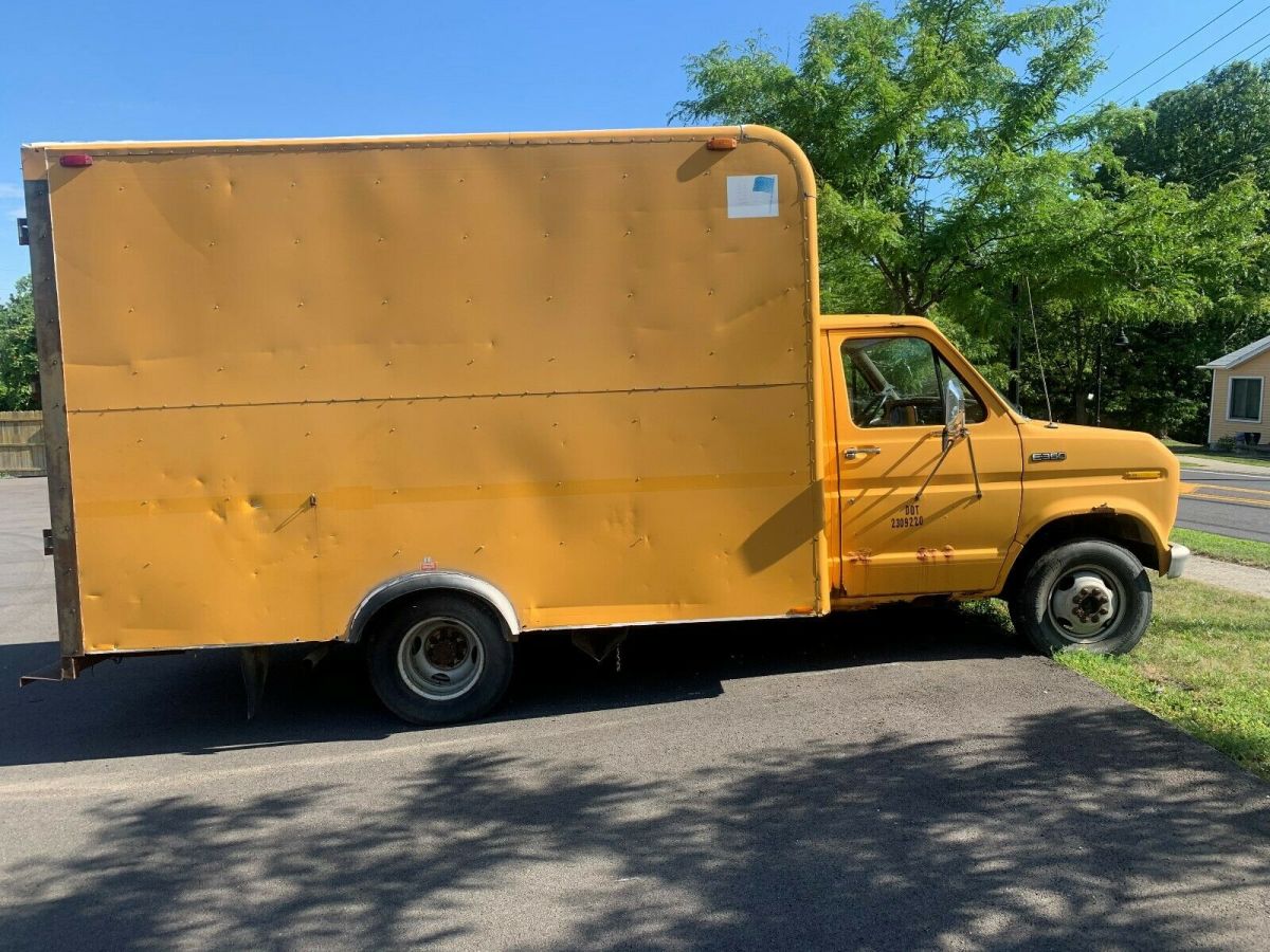 1991 Ford E-Series Van