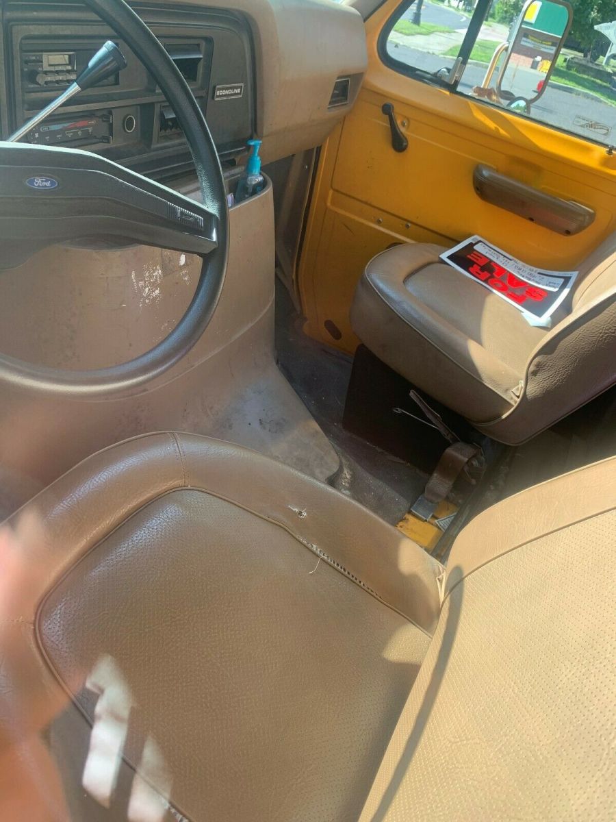 1991 Ford E-Series Van