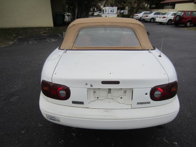 1991 White Mazda MX-5 Miata Convertible
