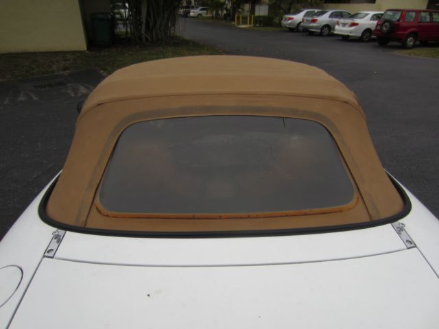 1991 White Mazda MX-5 Miata Convertible