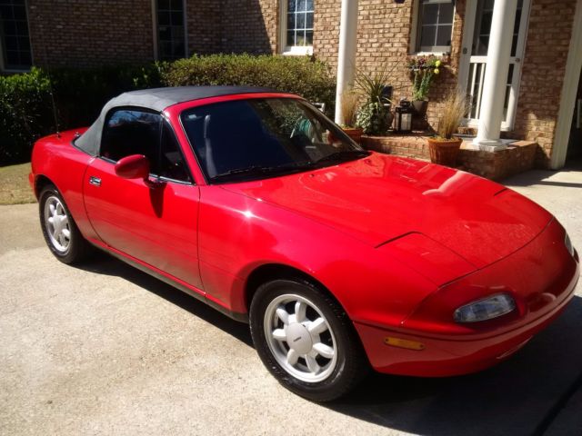 1991 Red Mazda MX-5 Miata Convertible