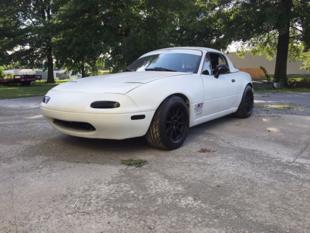 1994 White Mazda MX-5 Miata