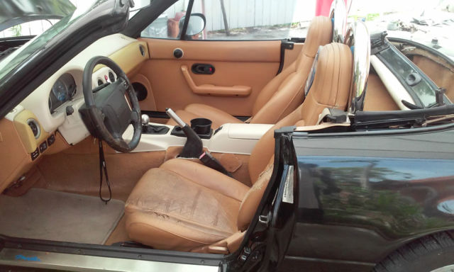 1992 BLACK Mazda Mazda5 Convertible