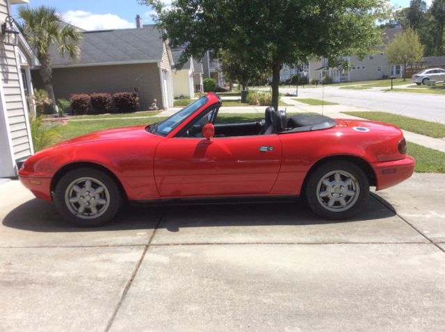 1990 Red Mazda MX-5 Miata