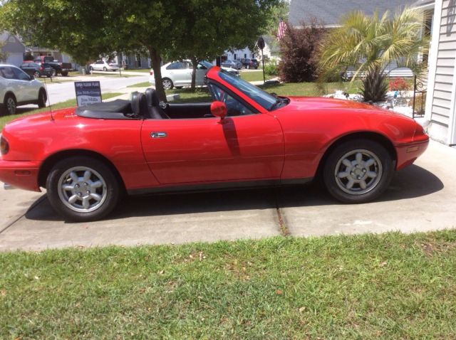 1990 Red Mazda MX-5 Miata