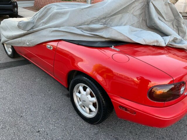 1990 Red Mazda MX-5 Miata Convertible