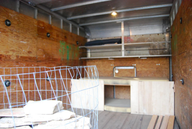 1991 White Ford E-Series Van