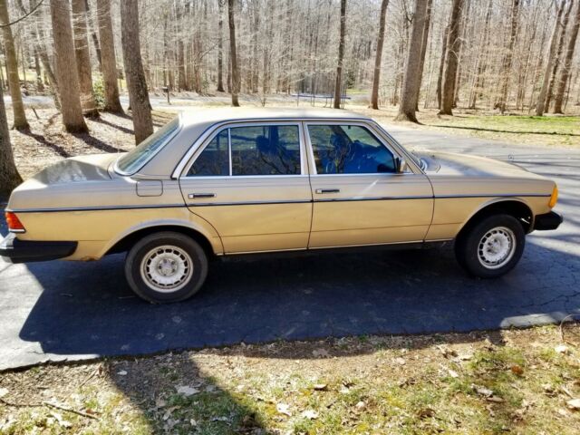 1981 Tan Mercedes-Benz 300-Series Sedan