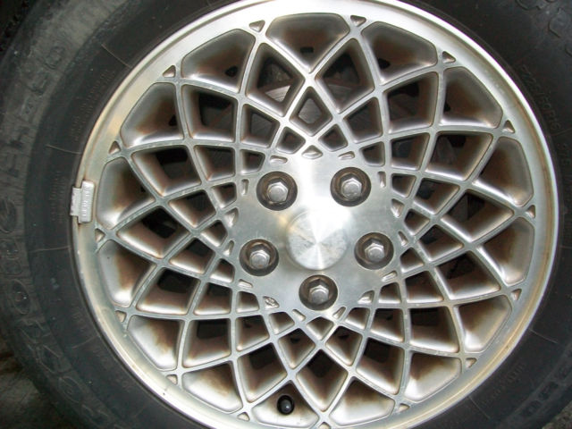 1994 White Chrysler New Yorker Sedan