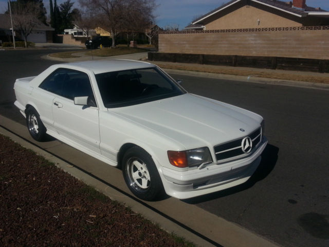 19830000 White Mercedes-Benz 500-Series Coupe
