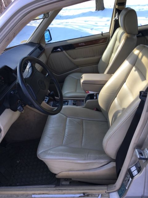 1993 Tan Mercedes-Benz E-Class Sedan