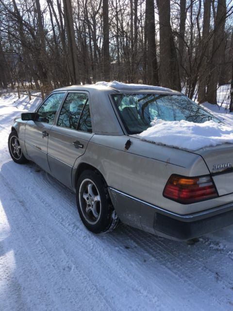 1993 Tan Mercedes-Benz E-Class Sedan