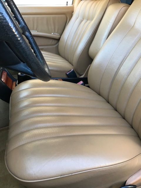 1983 Burgundy Mercedes-Benz 200-Series Sedan