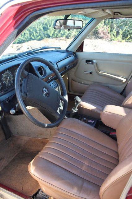 1978 Red Mercedes-Benz 200-Series Sedan