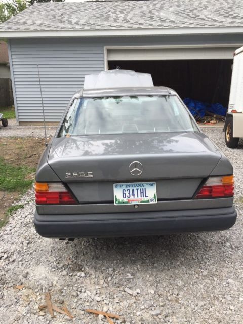1988 Silver Mercedes-Benz E-Class