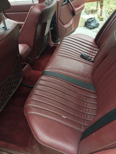 1988 Silver Mercedes-Benz E-Class