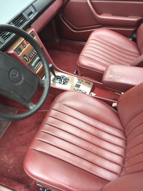 1988 Silver Mercedes-Benz E-Class