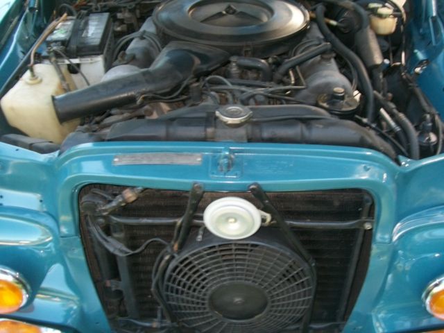 1972 blue Mercedes-Benz 200-Series