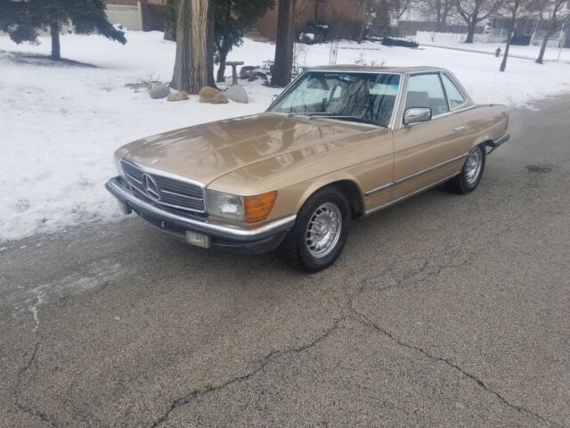 1984 Gold Mercedes-Benz SL-Class Convertible