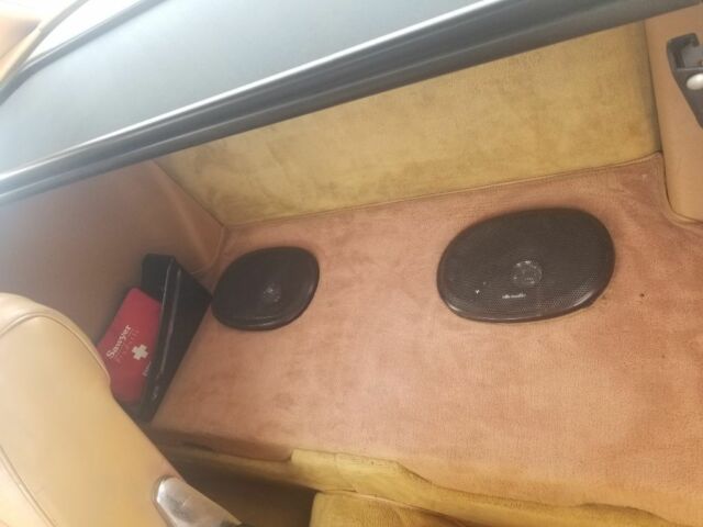 1984 Gold Mercedes-Benz SL-Class Convertible