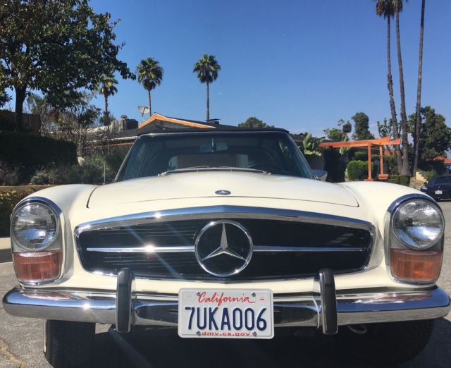 1970 White Mercedes-Benz SL-Class Convertible